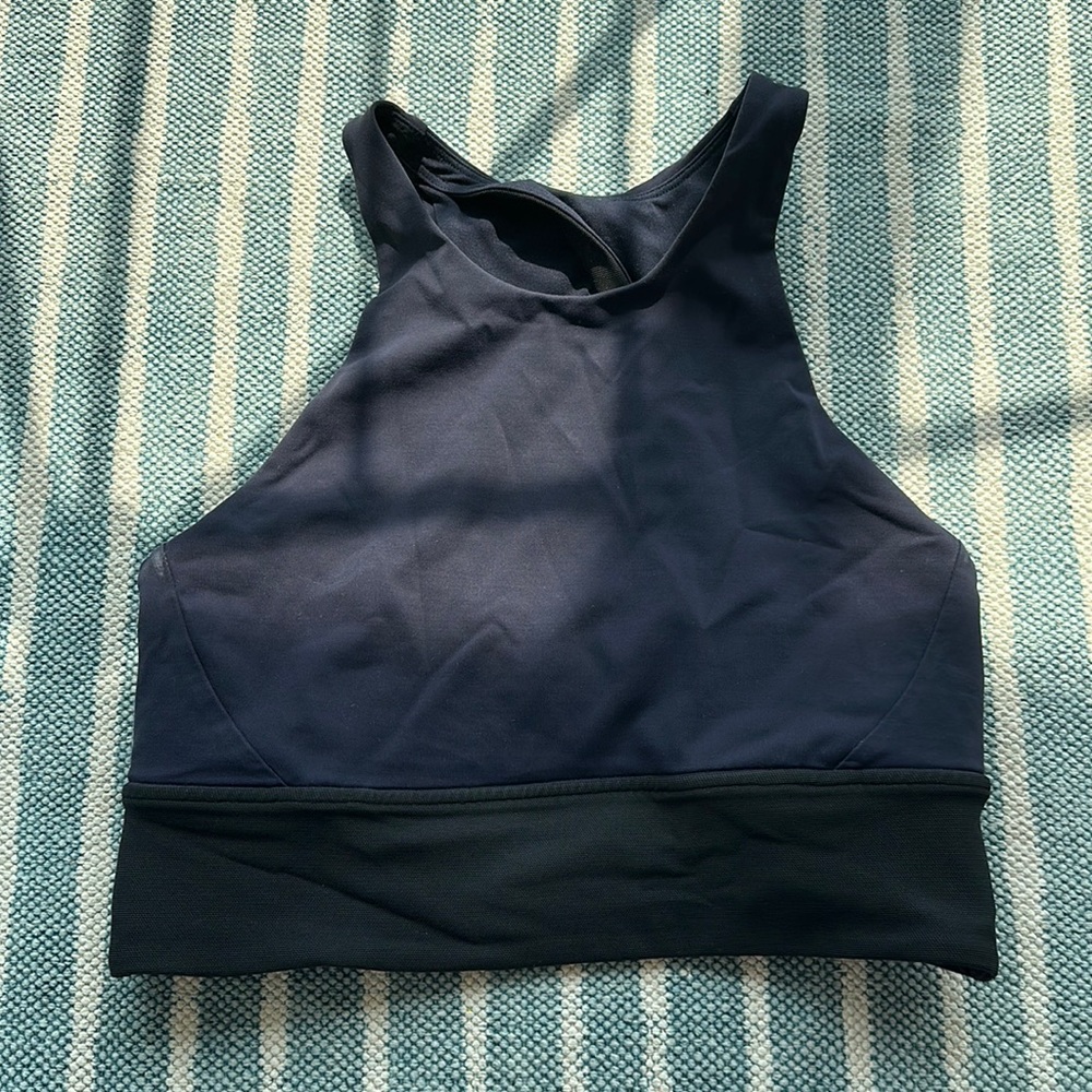Lululemon high neck crop top/sports bra